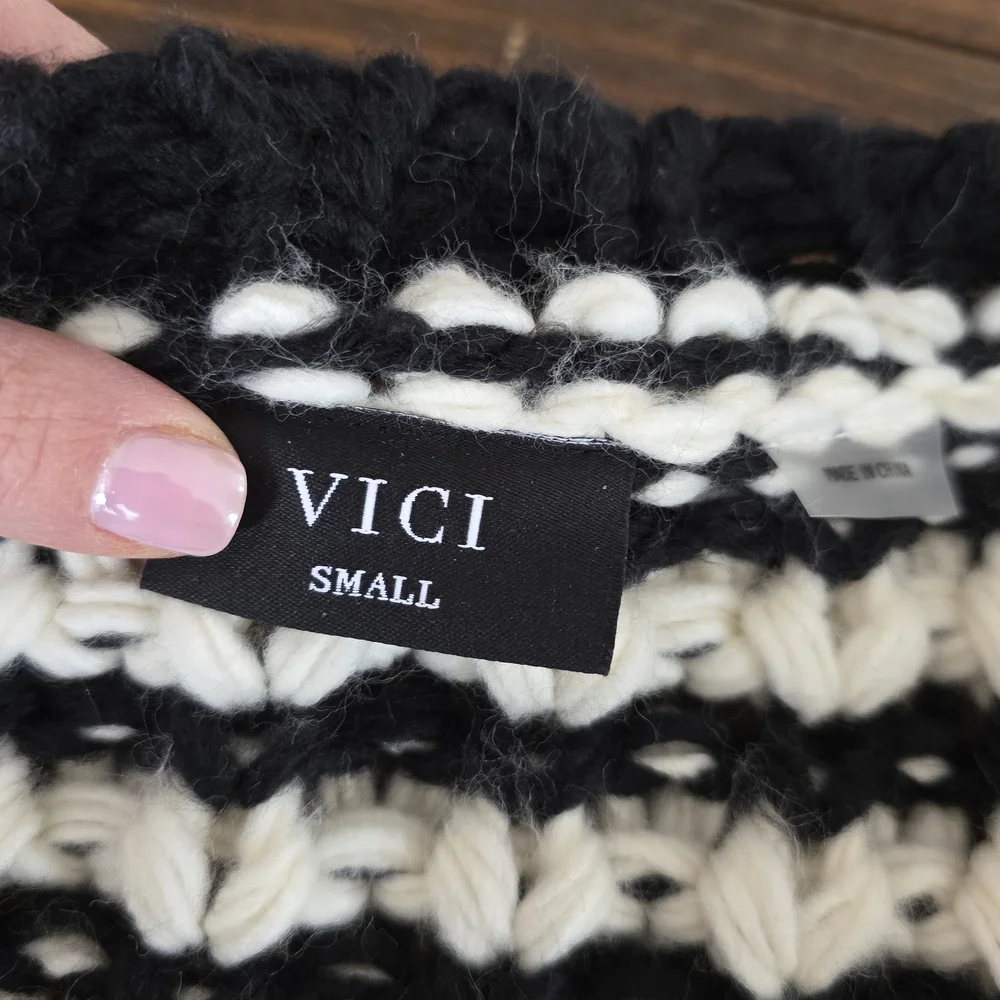 Vici Black and Cream Knit Cardigan - Picture 3 of 3